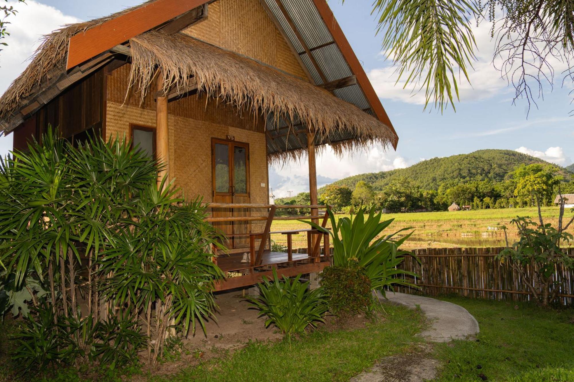 Butterfly Hostel, Pai Exterior photo
